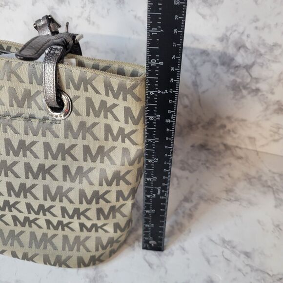 Michael Kors Jet Set Travel Top Zip Signature Monogram Tote Silver Designer - Picture 13 of 14